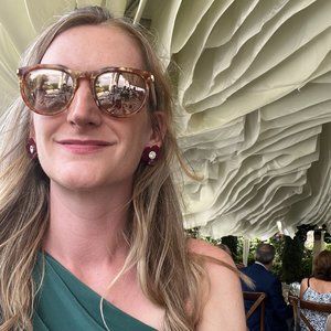 Meet your Posher, Traci